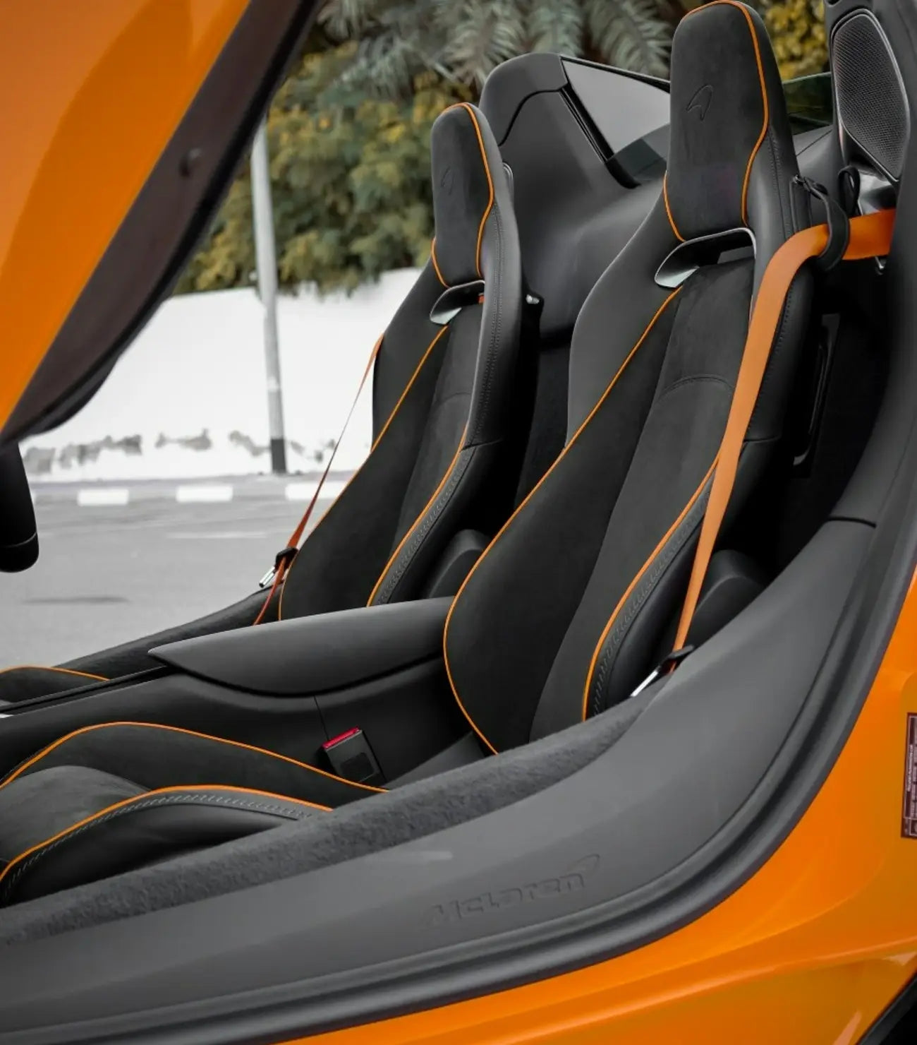 Drive the future in Dubai with a McLaren Artura rental, showcasing its innovative hybrid technology and sleek design.